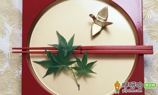 最健康最适合的筷子 别图便宜应扔掉的塑料筷子