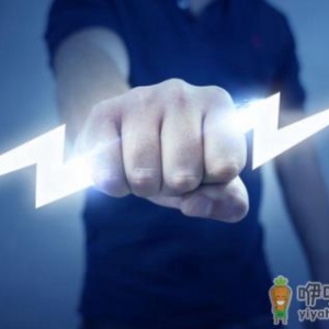 手上有静电是什么原因造成的 手摸东西老是有静电怎么办