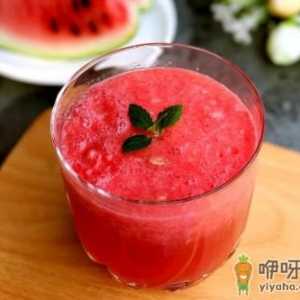 西瓜汁要加水榨吗