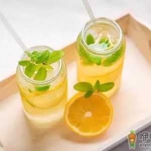 柠檬泡水用热水还是冷水