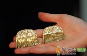买五金女方妈妈一起去合适吗