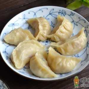 蒸饺是水开了再放饺子还是凉水放饺子