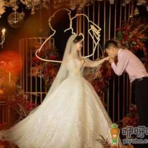 办一场婚礼10万够吗