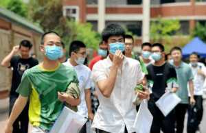 2023单招报完名后还要在原校上课吗