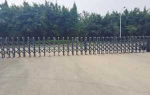 装大门要不要放鞭炮