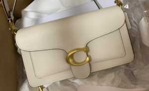 背coach女包很掉档次吗