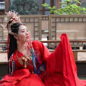 长月烬明叶冰裳是好是坏