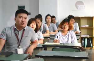 2023职高参加高考只考语数英三门吗
