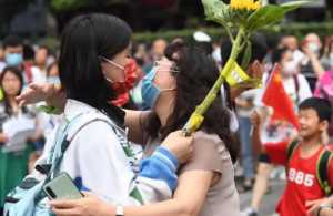 2023年高考过程中可以脱外套吗
