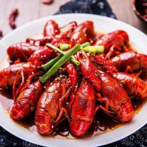 为什么吃小龙虾戴手套手上还有油