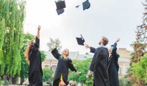 2023年8月哪一天适合办升学宴