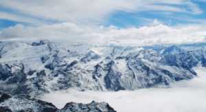 玉龙雪山可以徒步上去吗